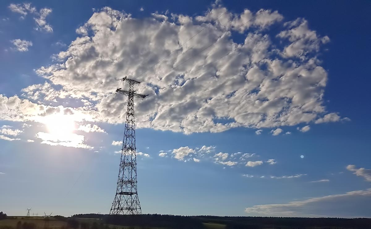 Beginning of HV Puzzle game development How romantic are line supports in the sunset.